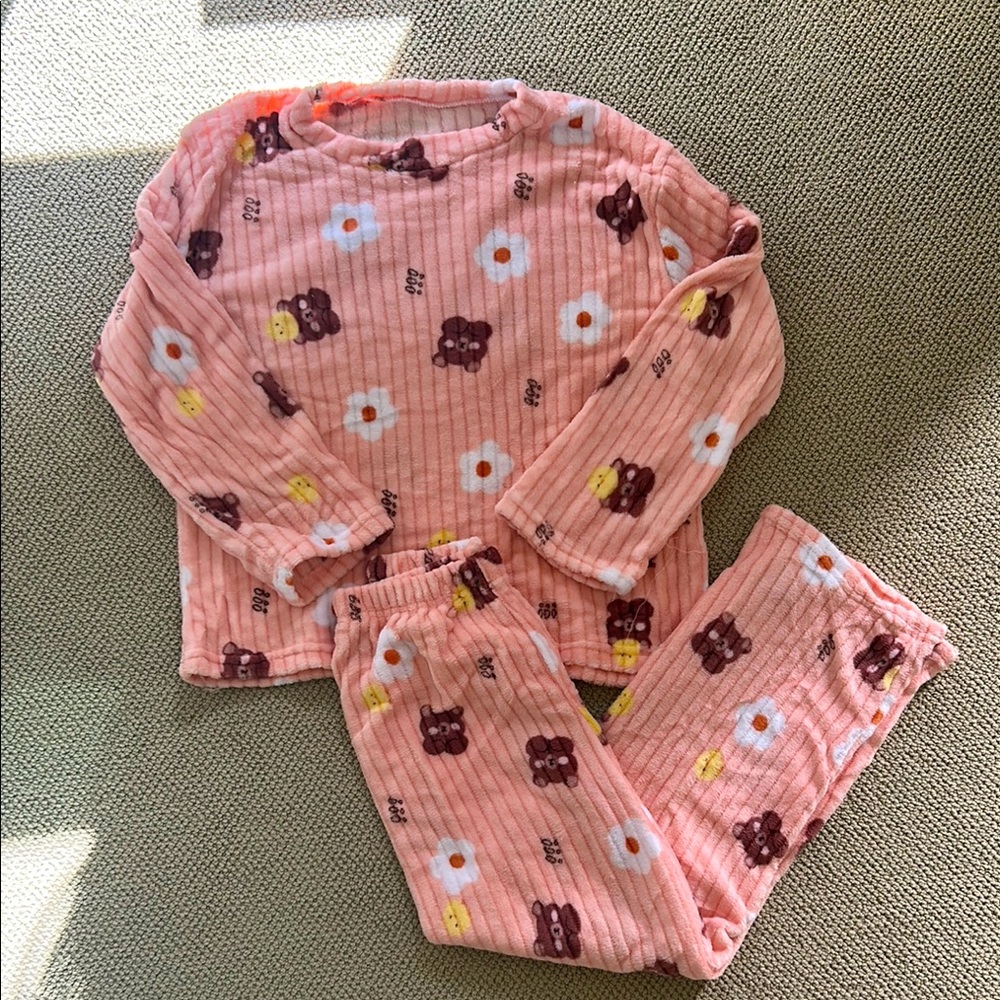 Adorable Pink Bear Print Women’s Pajamas